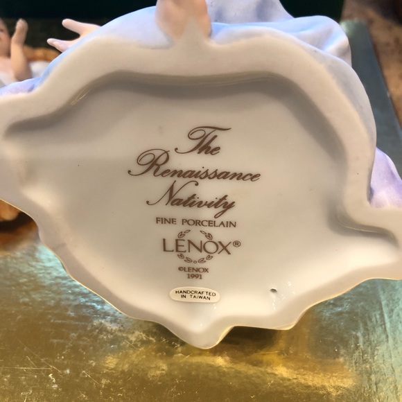 Lenox Renaissance Nativity Set - Mary and Baby Jesus - Picture 8 of 9